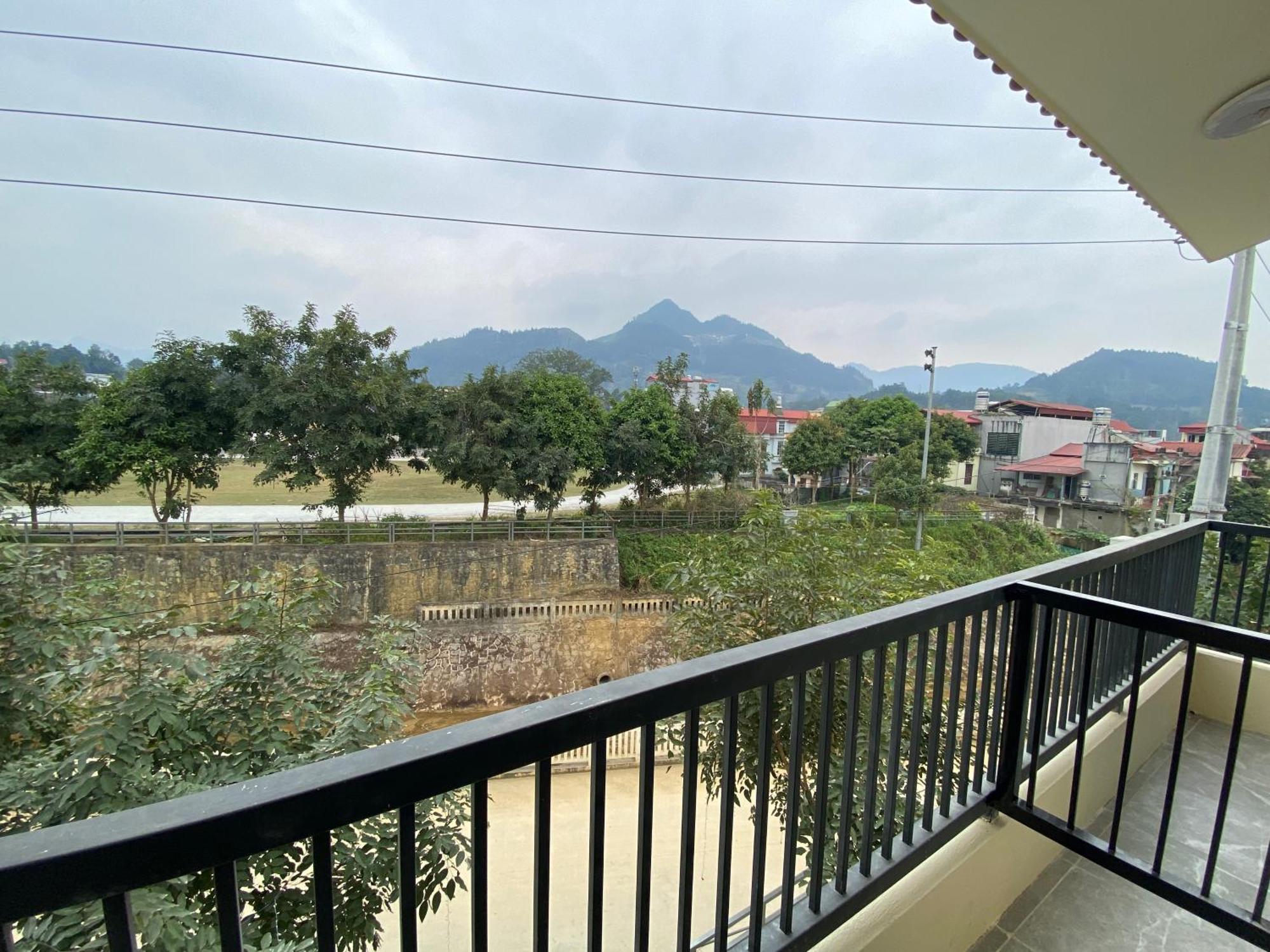 Square Homestay & Coffee Бак-Ха Екстер'єр фото